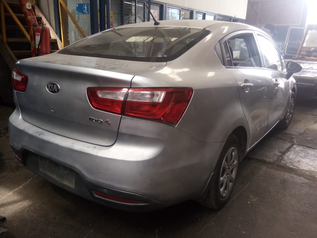 Riel inyección Kia RIO  USADO
